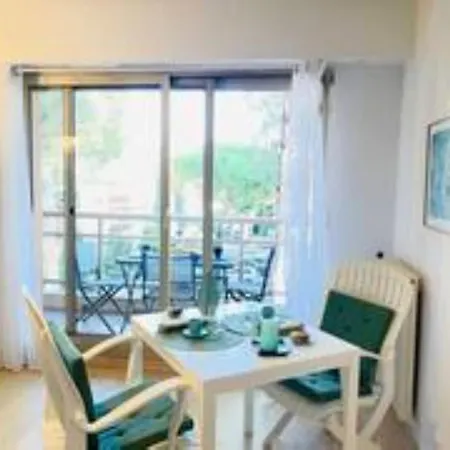Les Imperators Yourhosthelper Apartman *