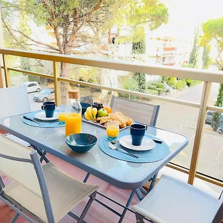 Les Imperators Yourhosthelper Apartment